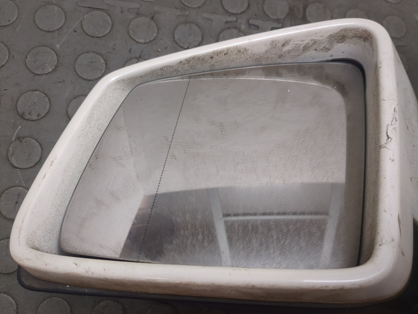 Зеркало левое электрическое