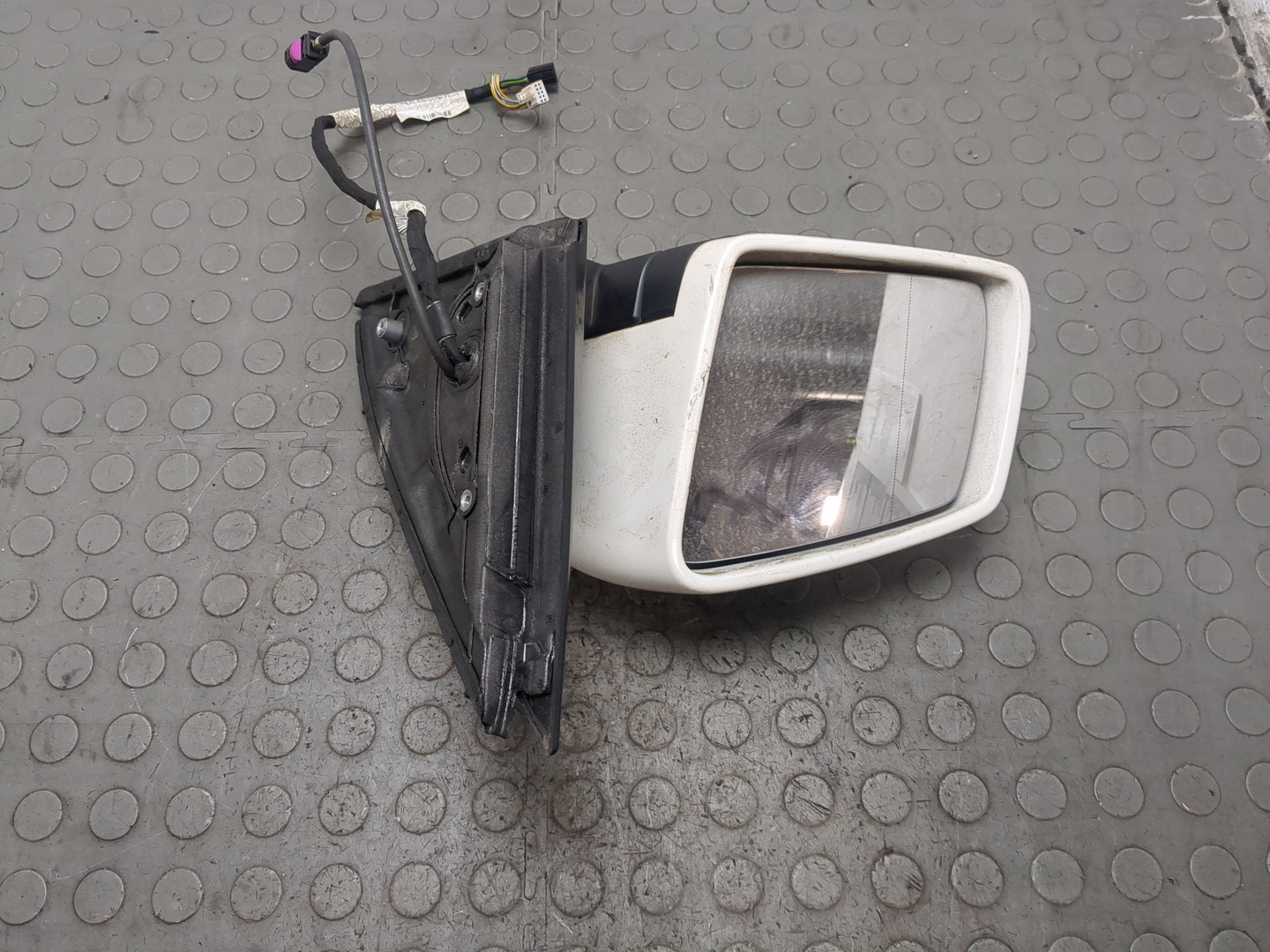 Зеркало левое электрическое