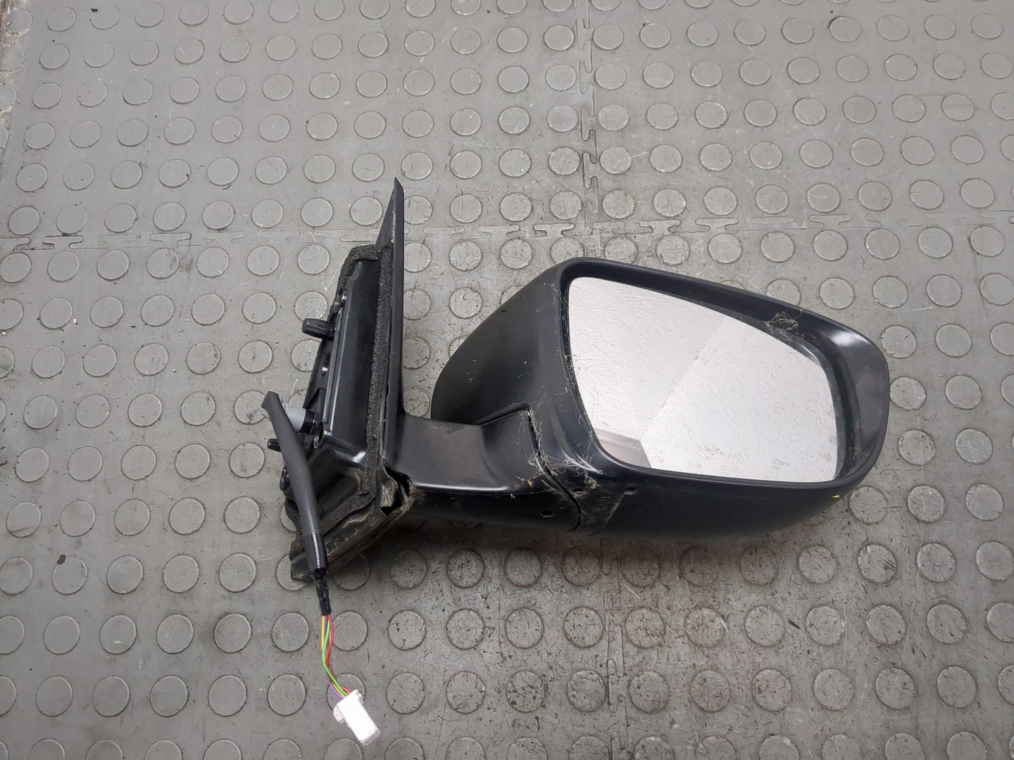 Зеркало правое электрическое