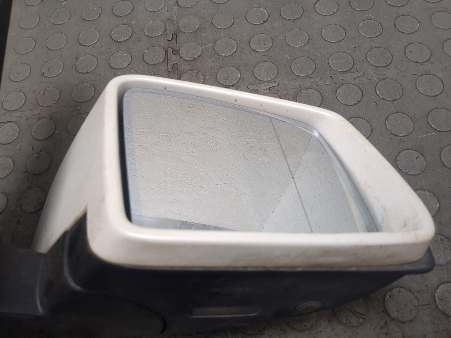 Зеркало правое электрическое