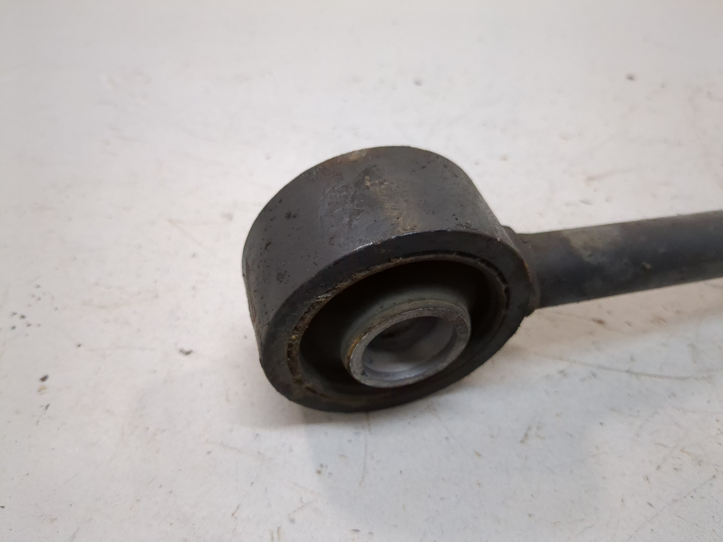 Рычаг задний