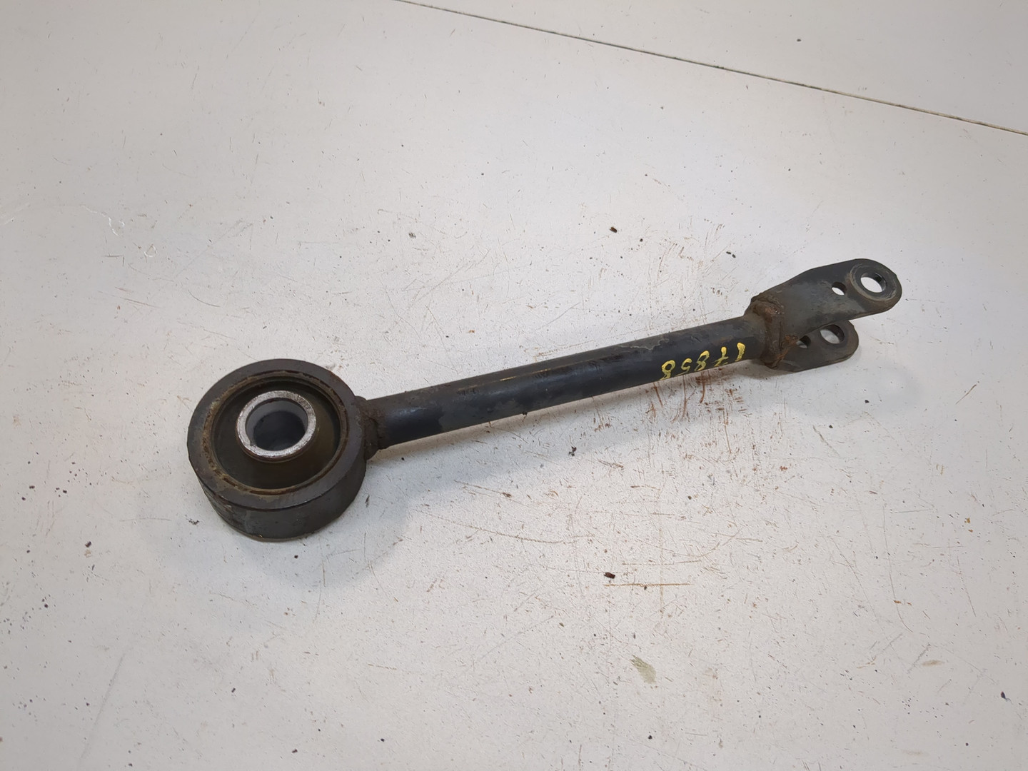 Рычаг задний