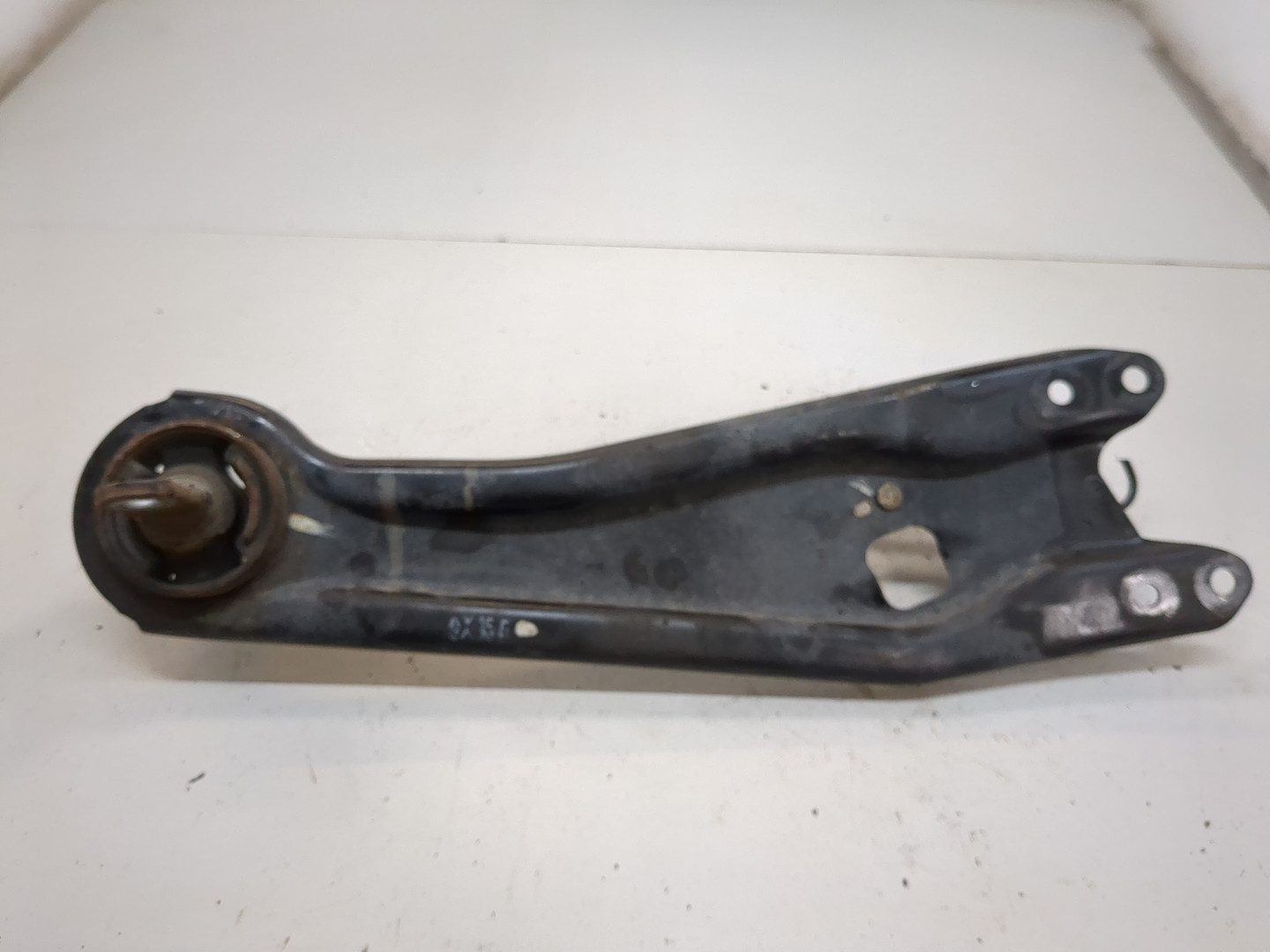 Рычаг задний левый