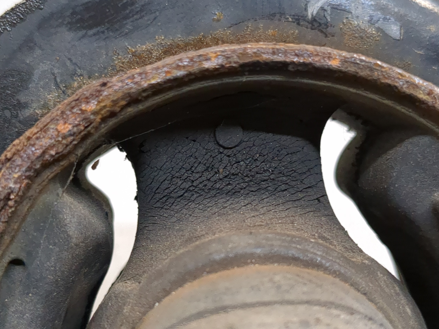 Рычаг задний левый