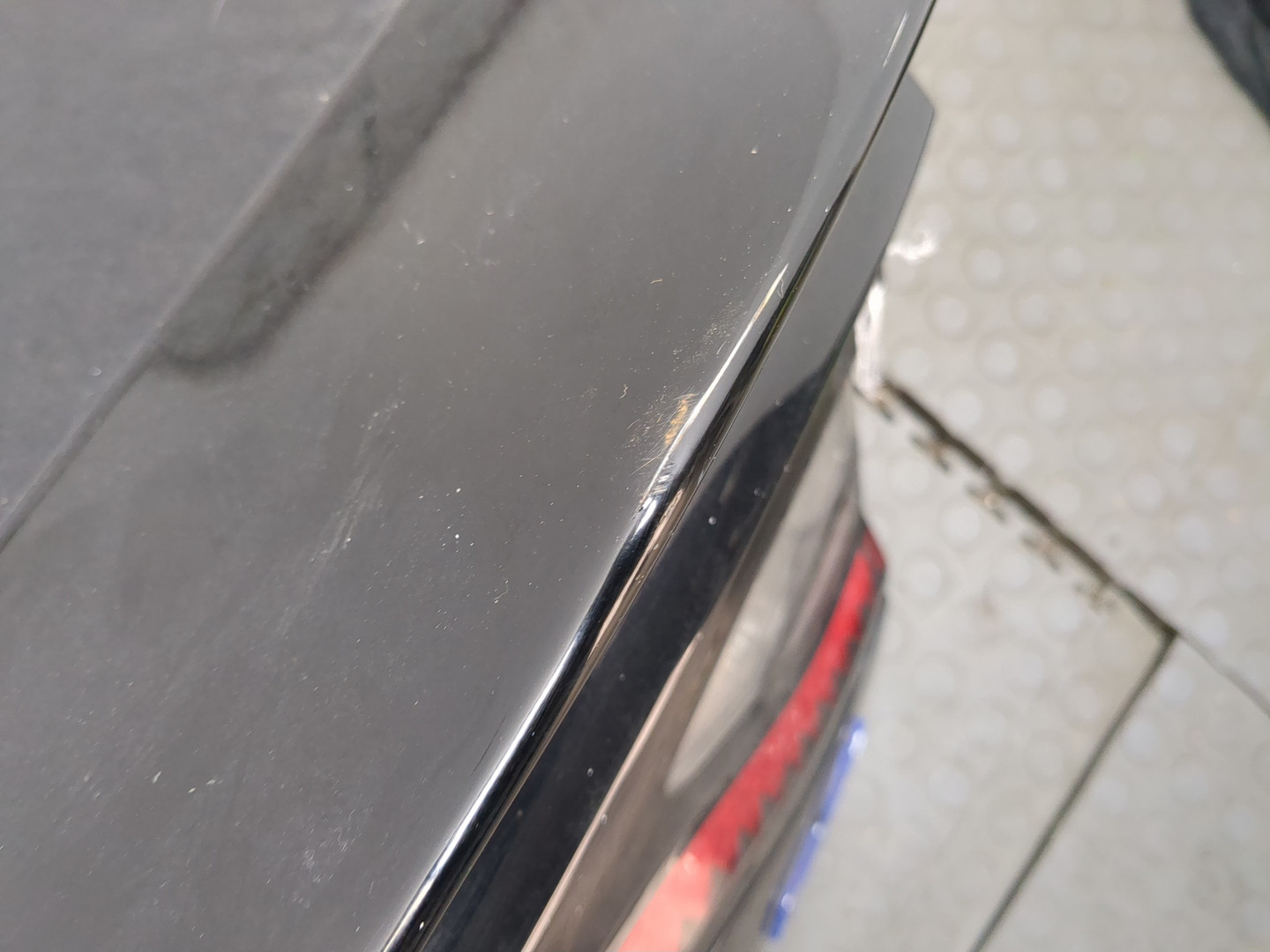 Дверь багажника