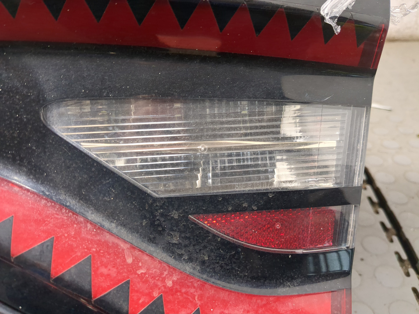 Дверь багажника