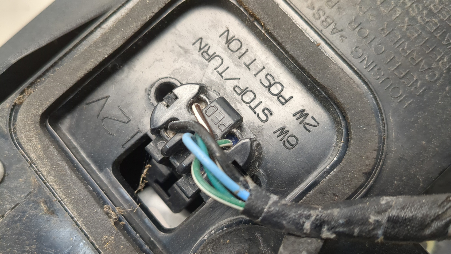 Фонарь задний правый