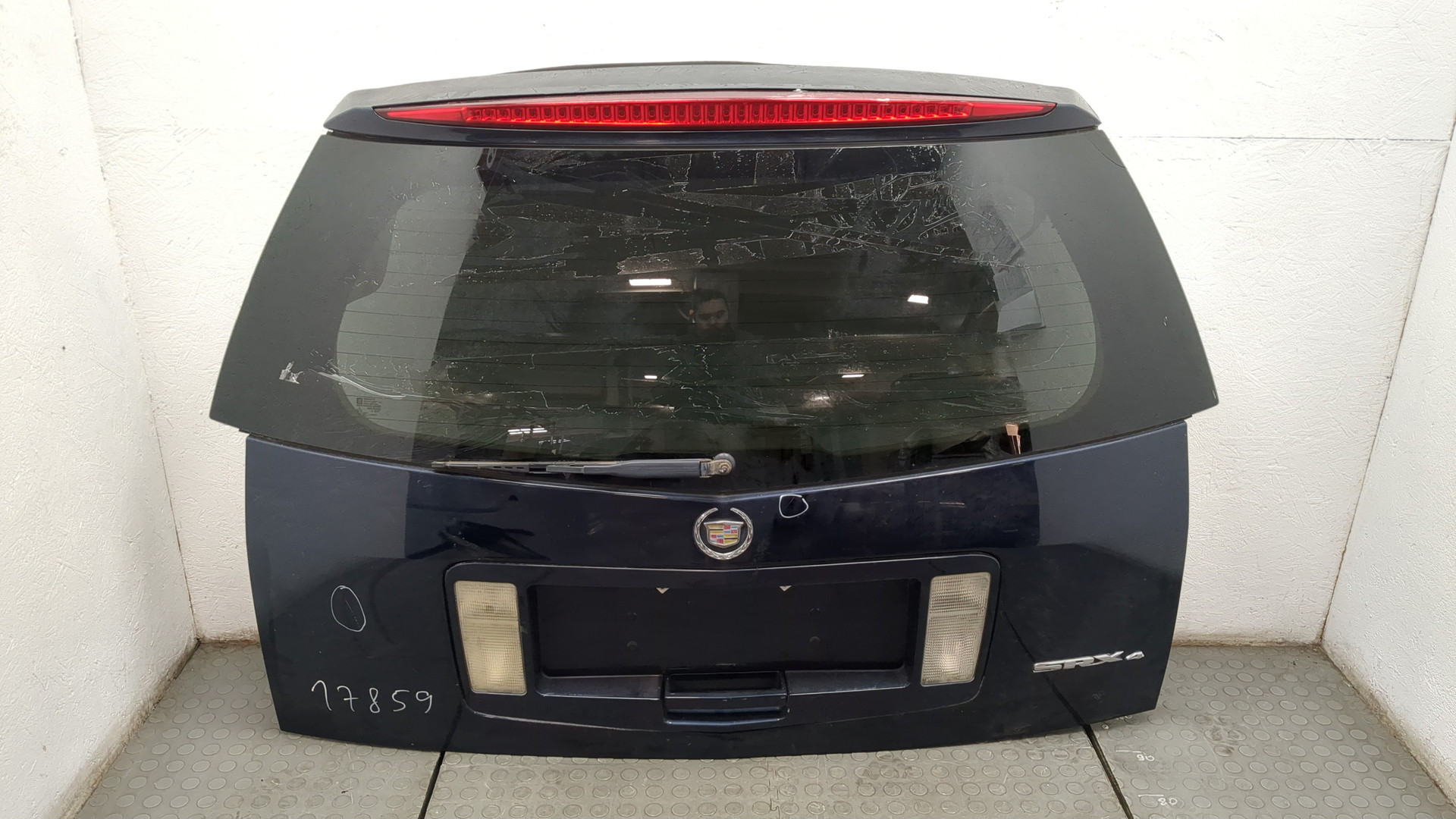 Дверь багажника