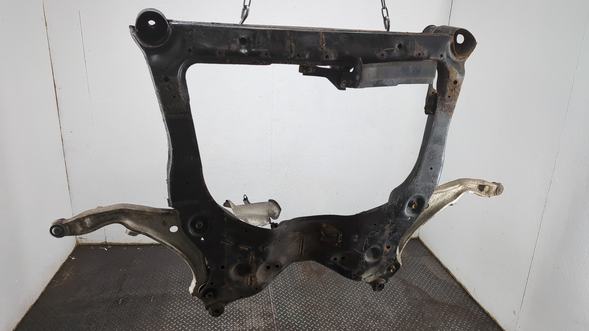 Балка подмоторная