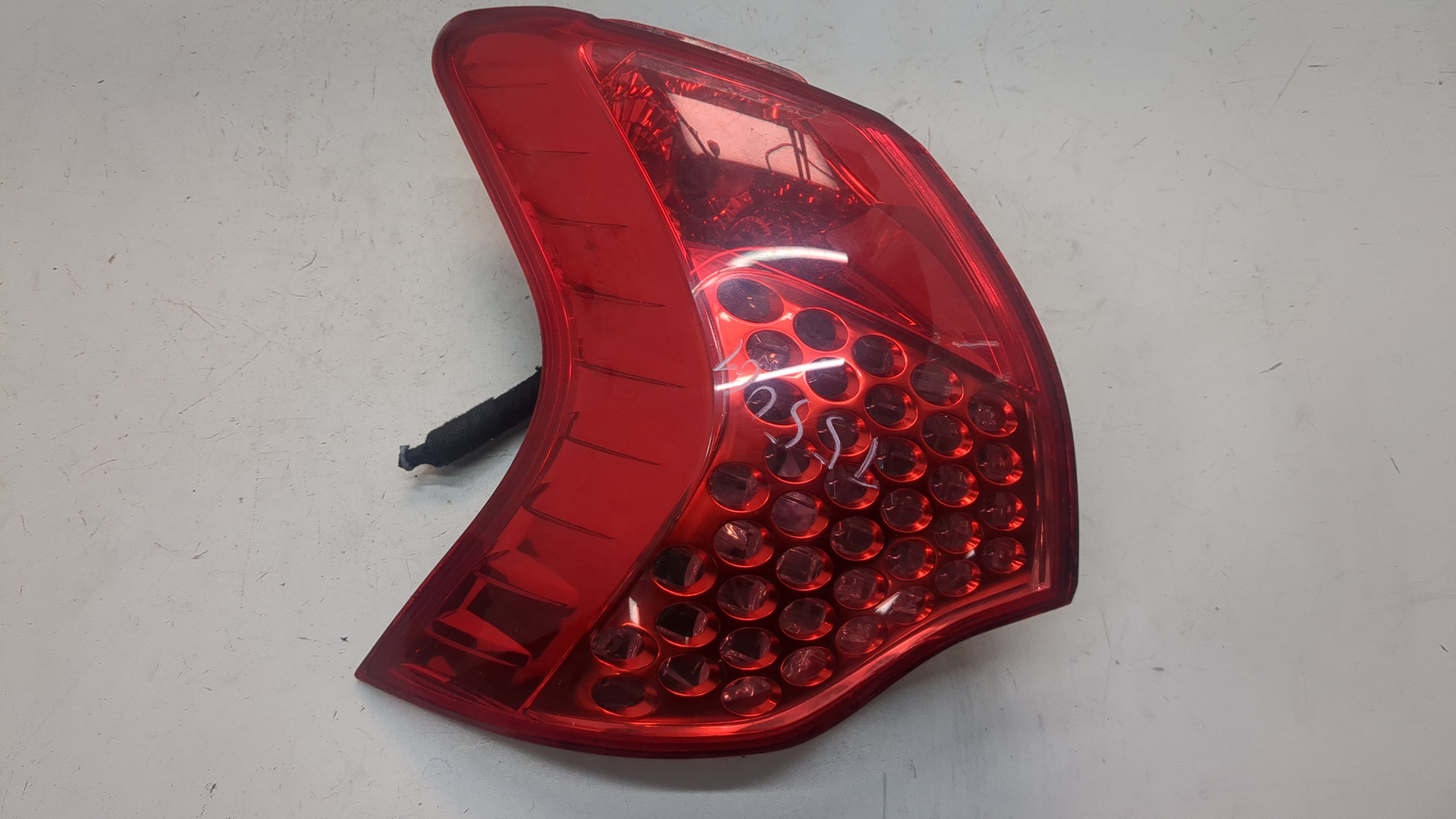 Фонарь задний левый