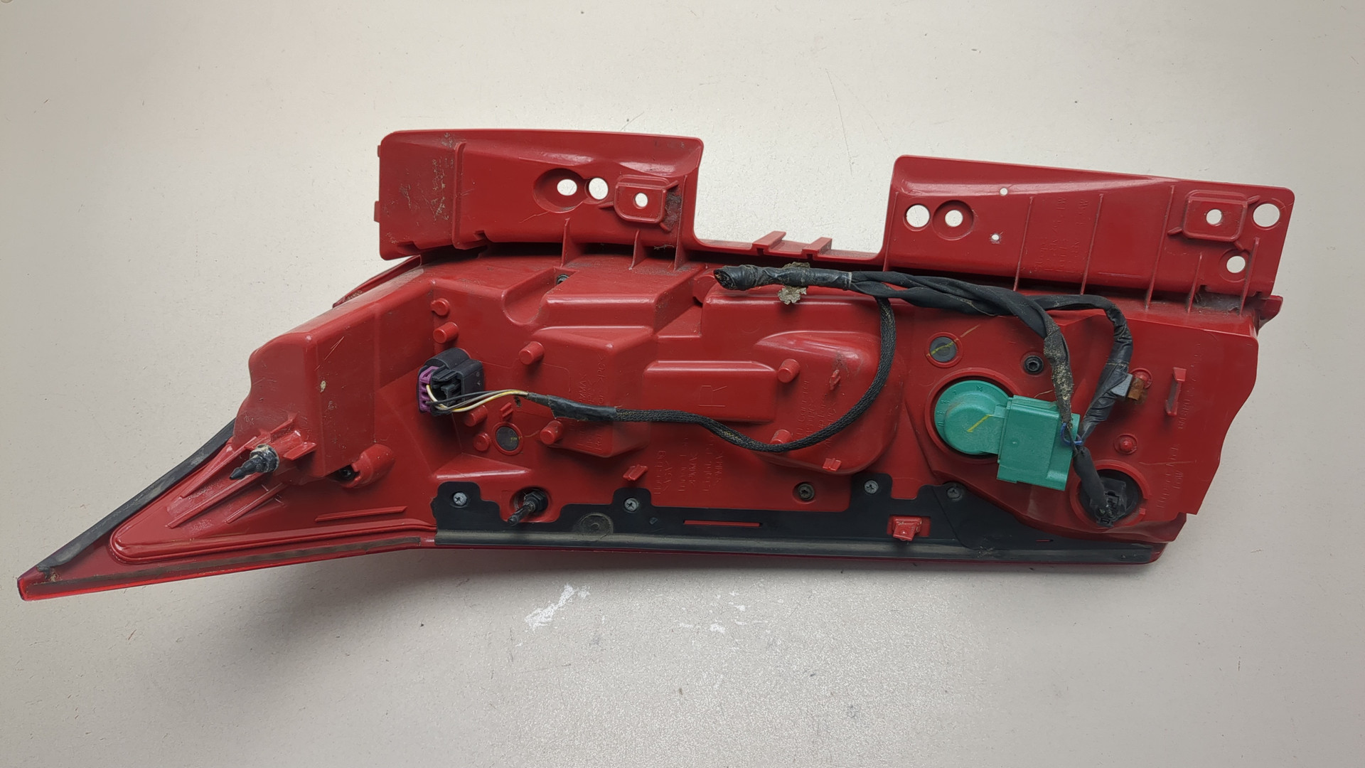 Фонарь задний правый