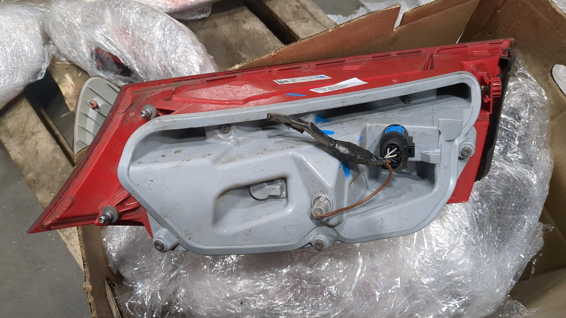 Фонарь задний левый