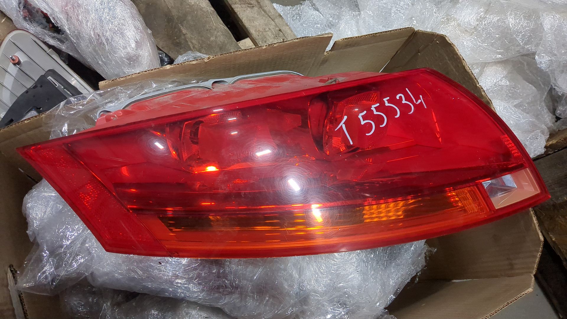 Фонарь задний левый