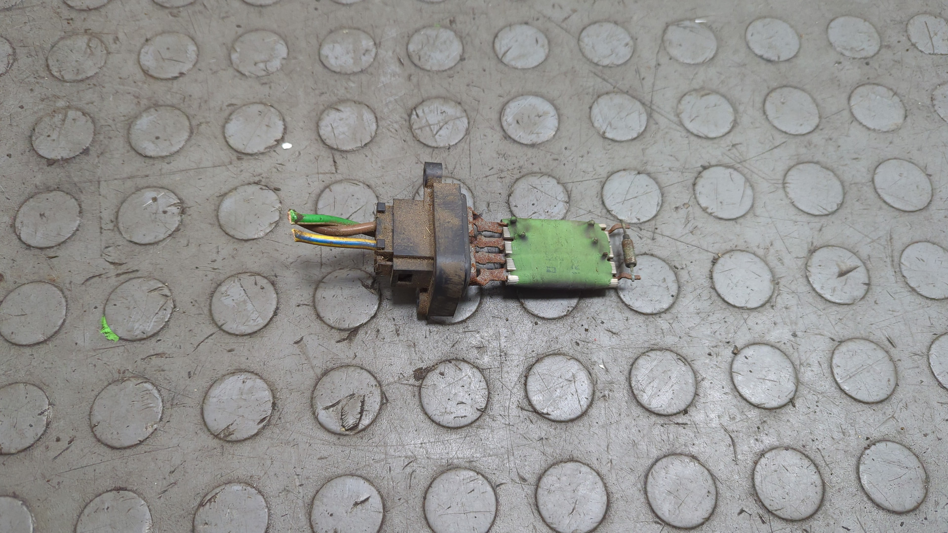 Резистор отопителя