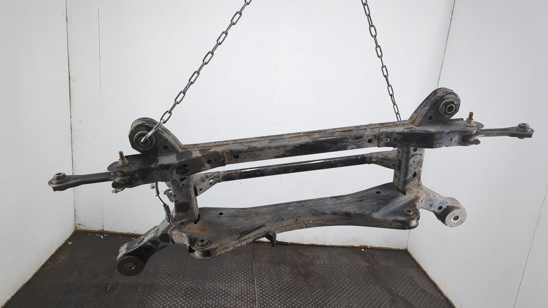 Балка задняя