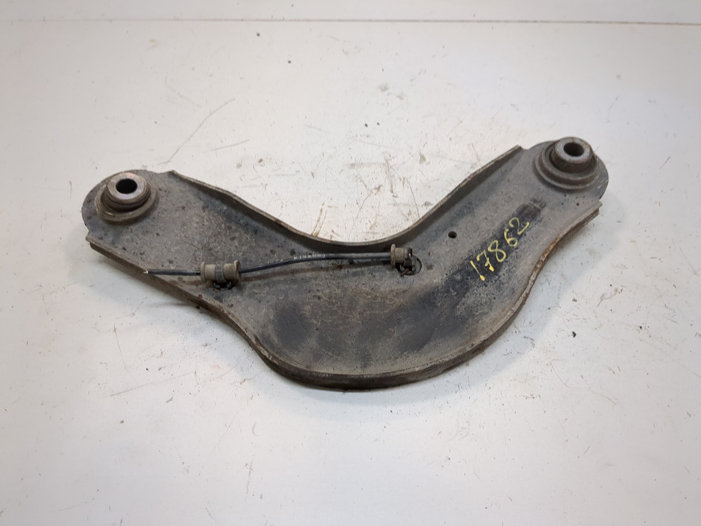 Рычаг задний