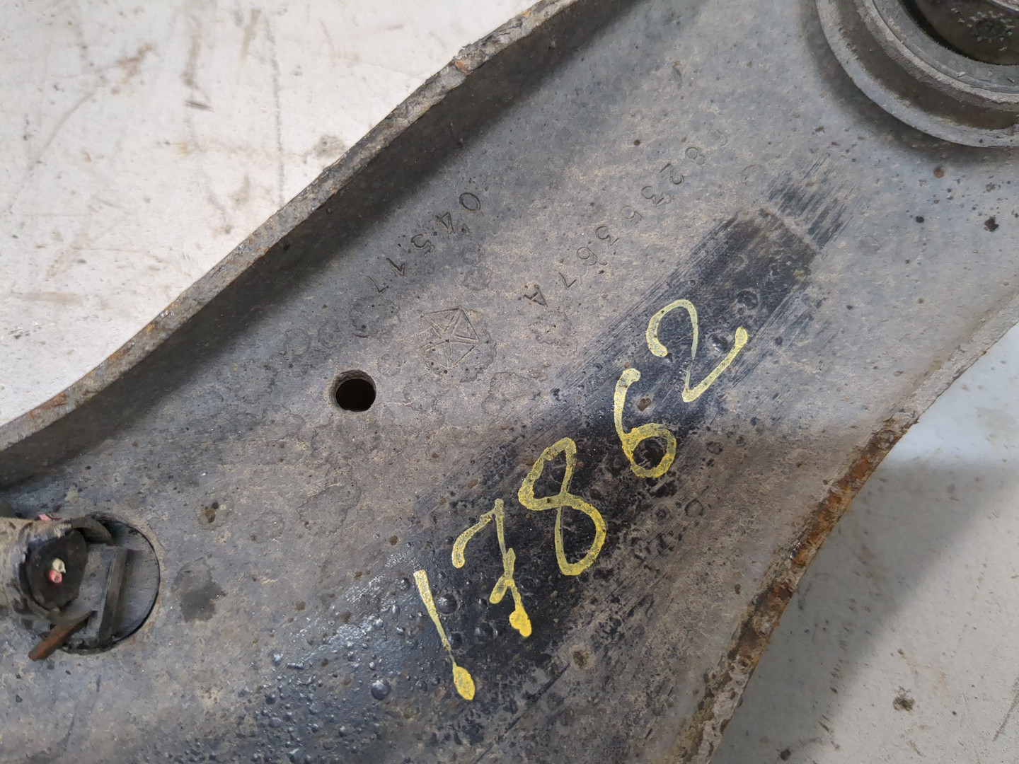 Рычаг задний