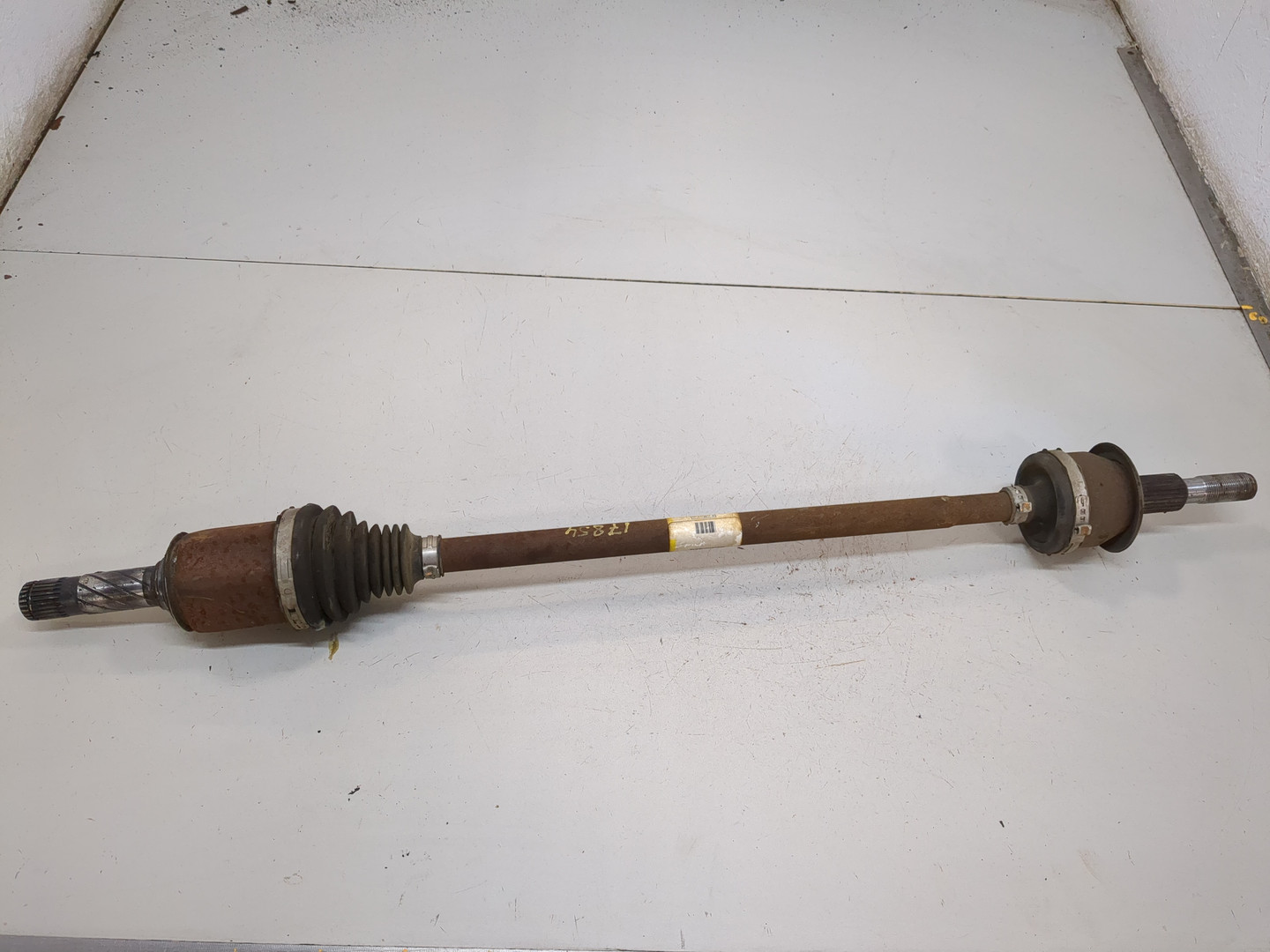 Полуось задняя