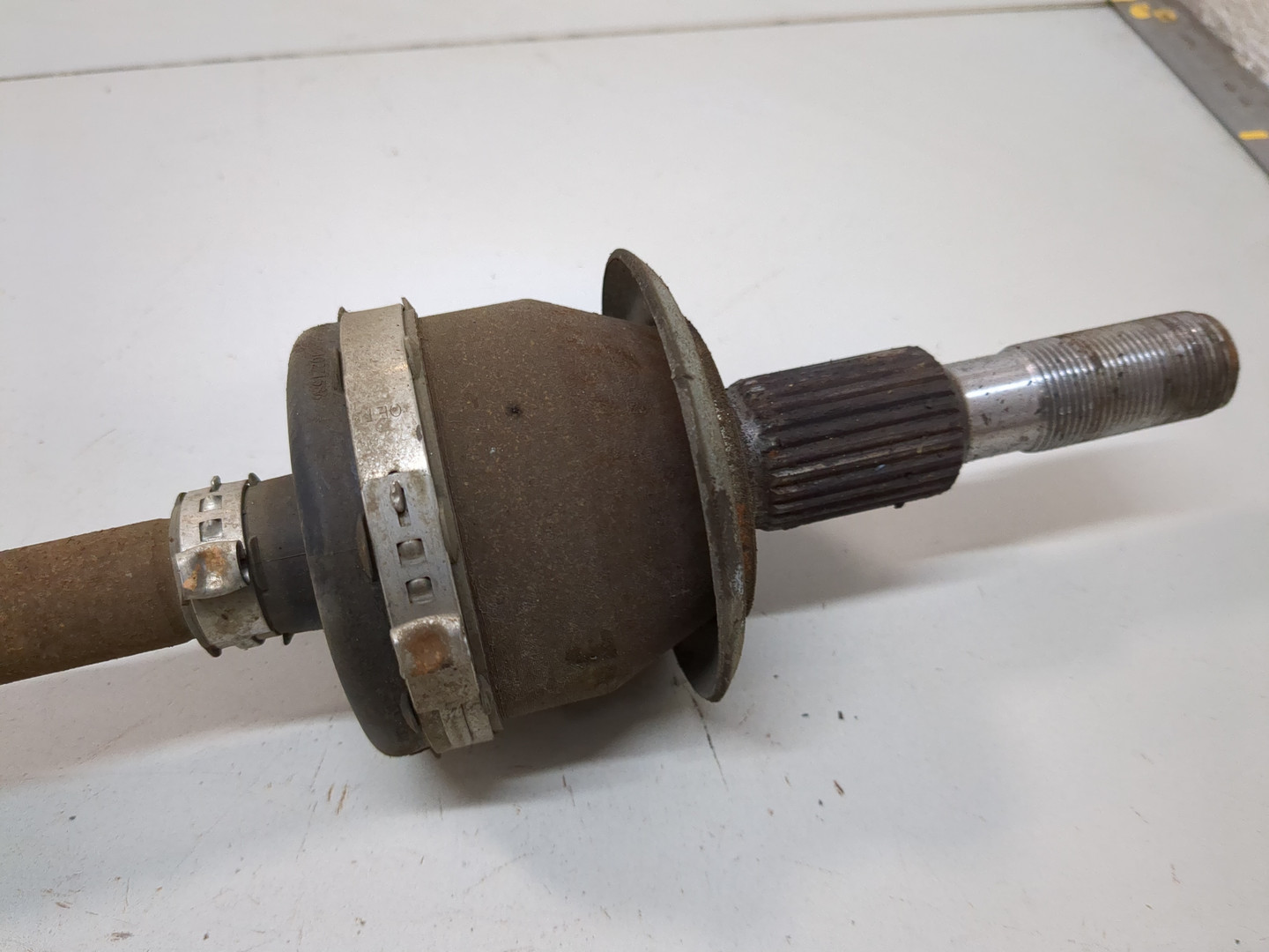 Полуось задняя