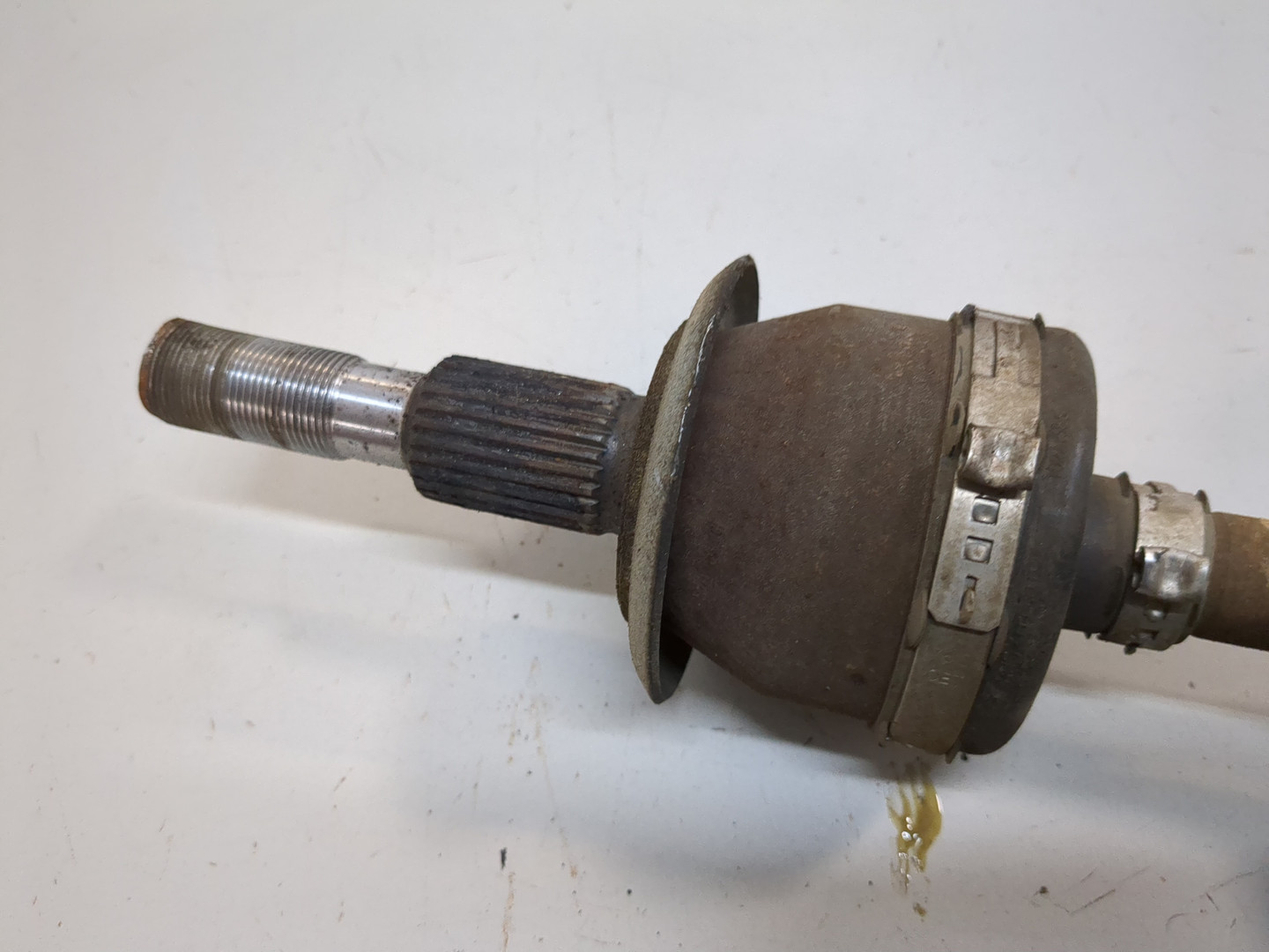 Полуось задняя