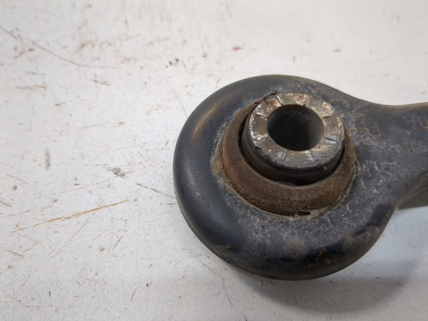 Рычаг задний