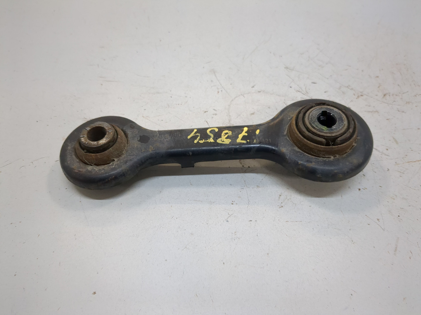 Рычаг задний