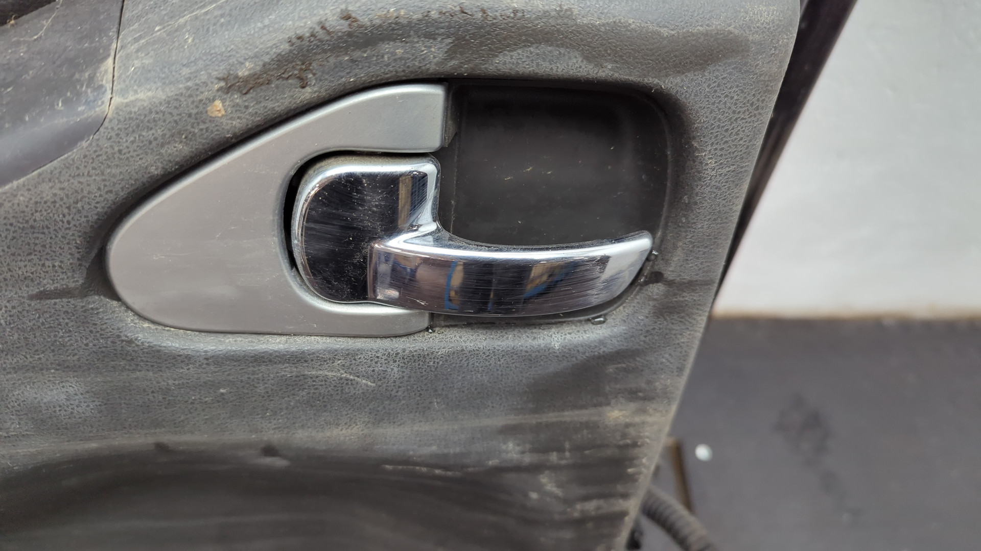 Дверь задняя левая