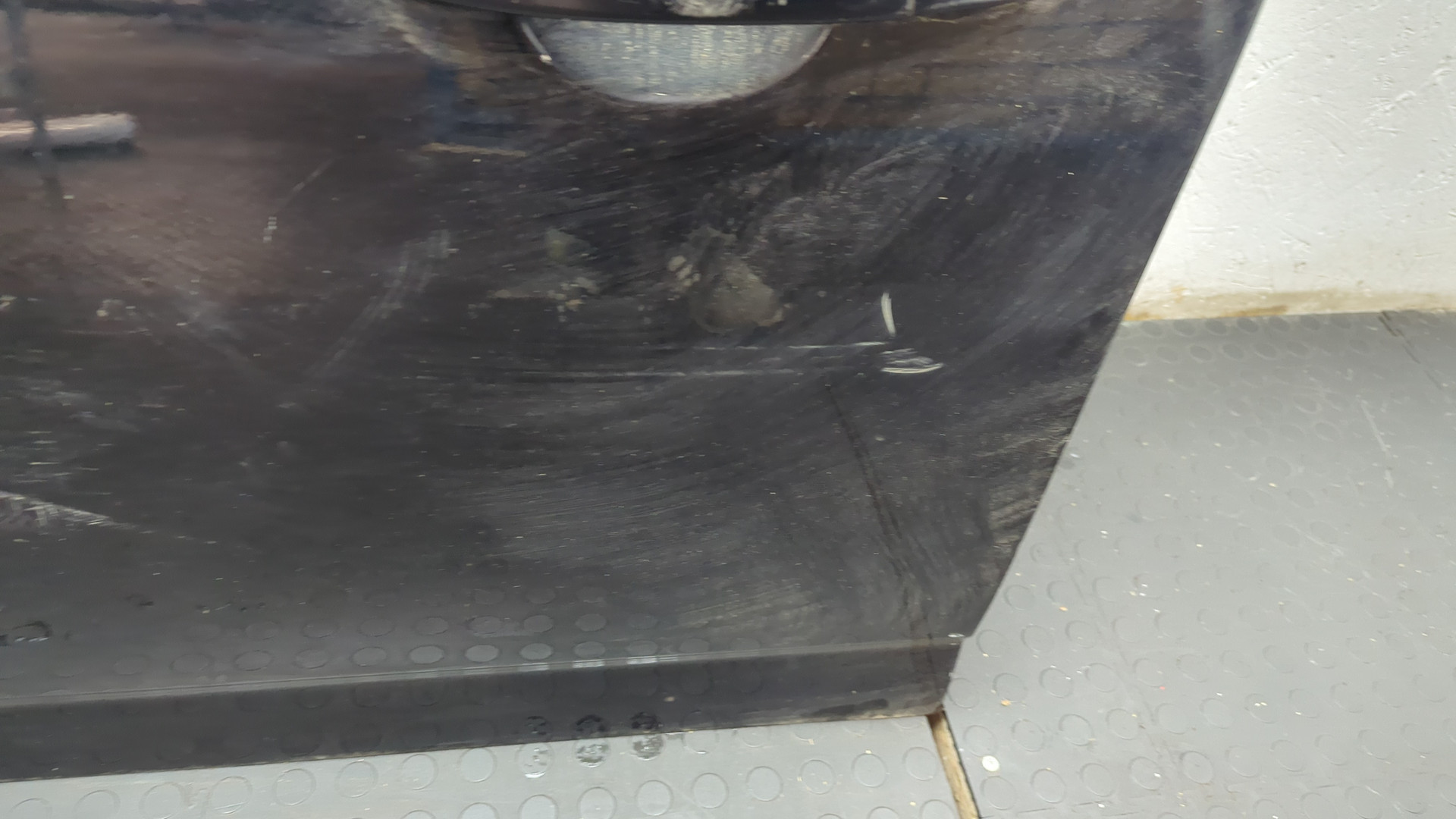 Дверь передняя левая