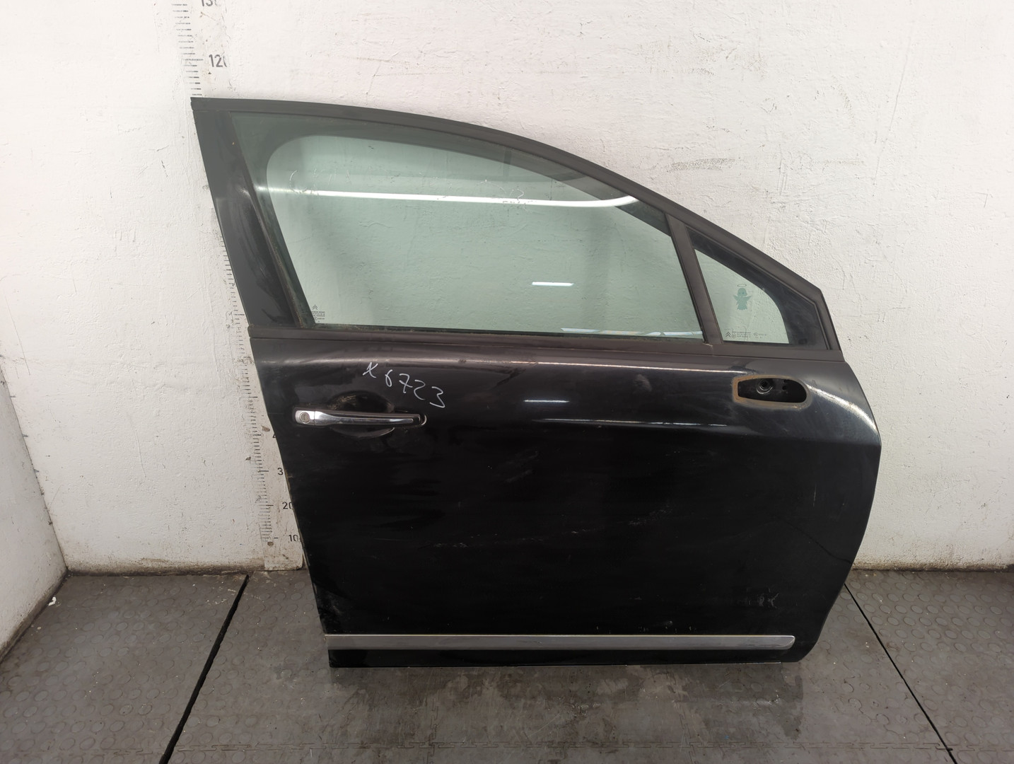 Дверь передняя правая