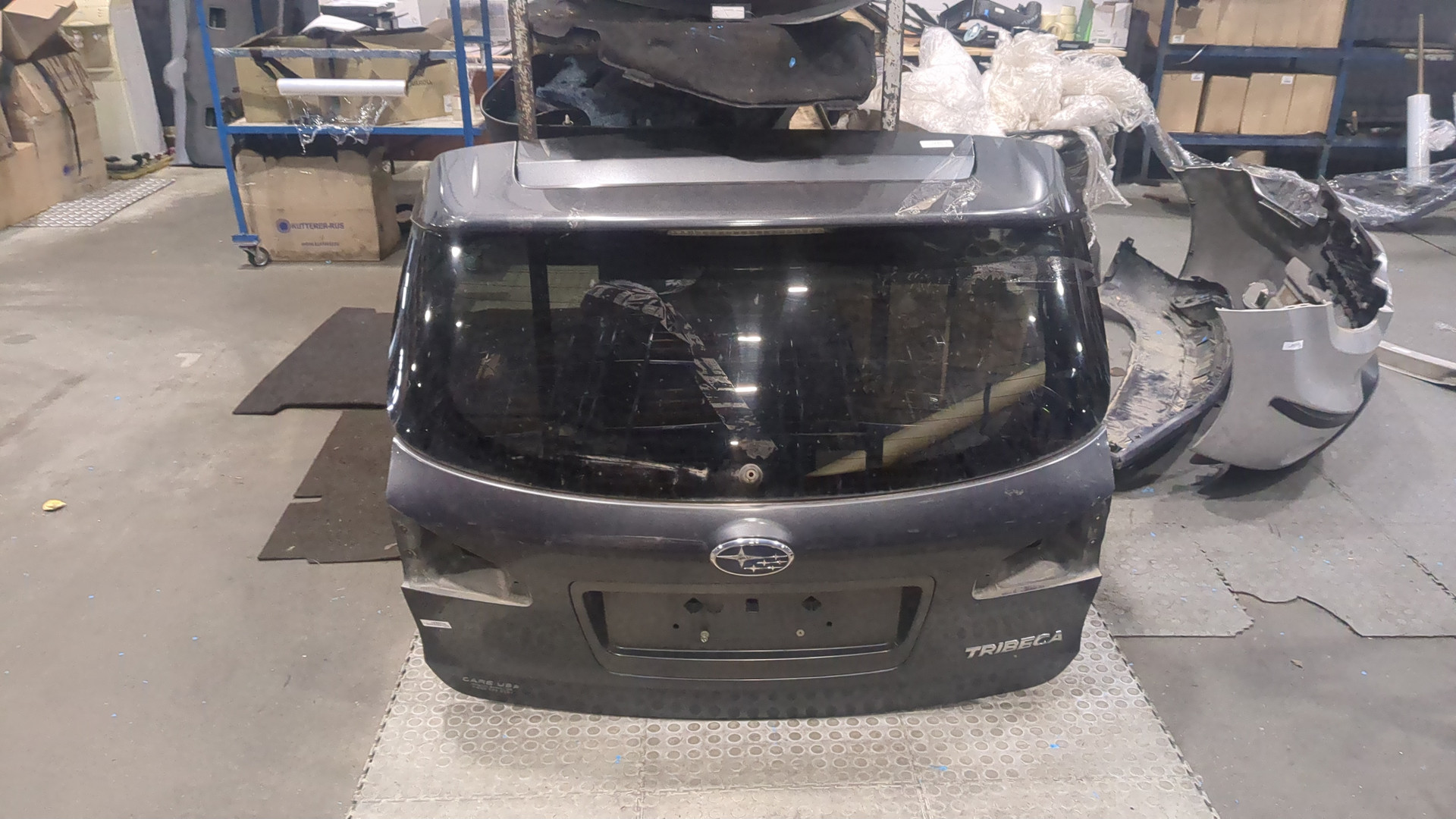 Дверь багажника