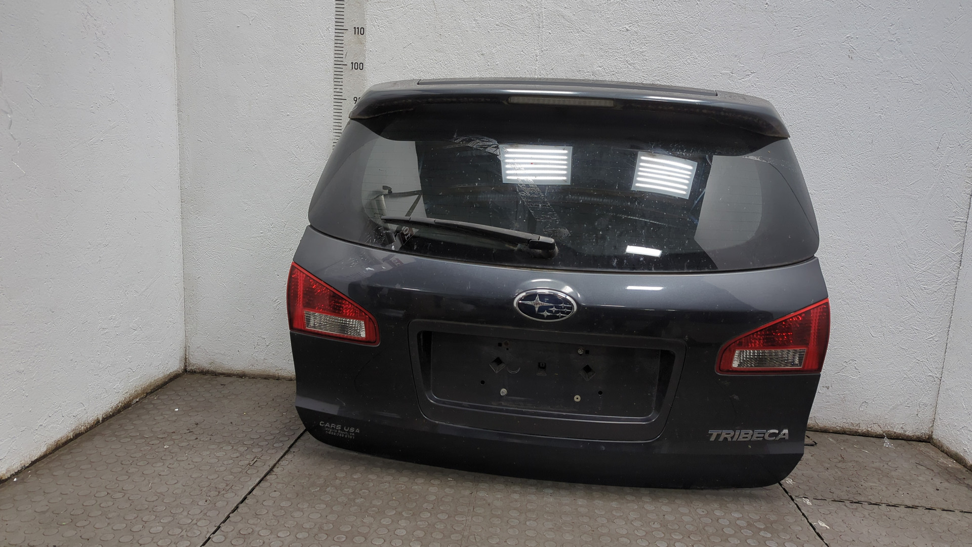 Дверь багажника