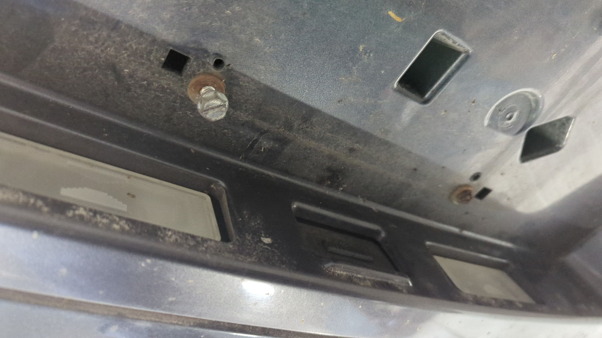 Дверь багажника