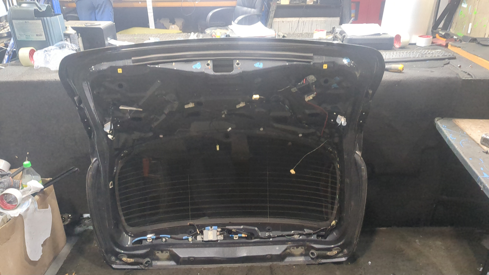 Дверь багажника