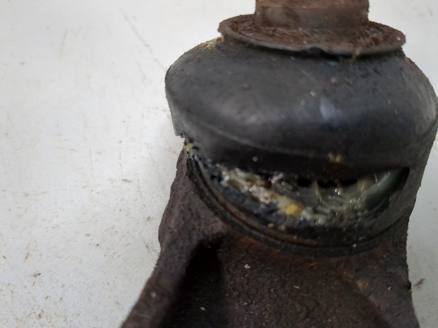 Рычаг задний правый