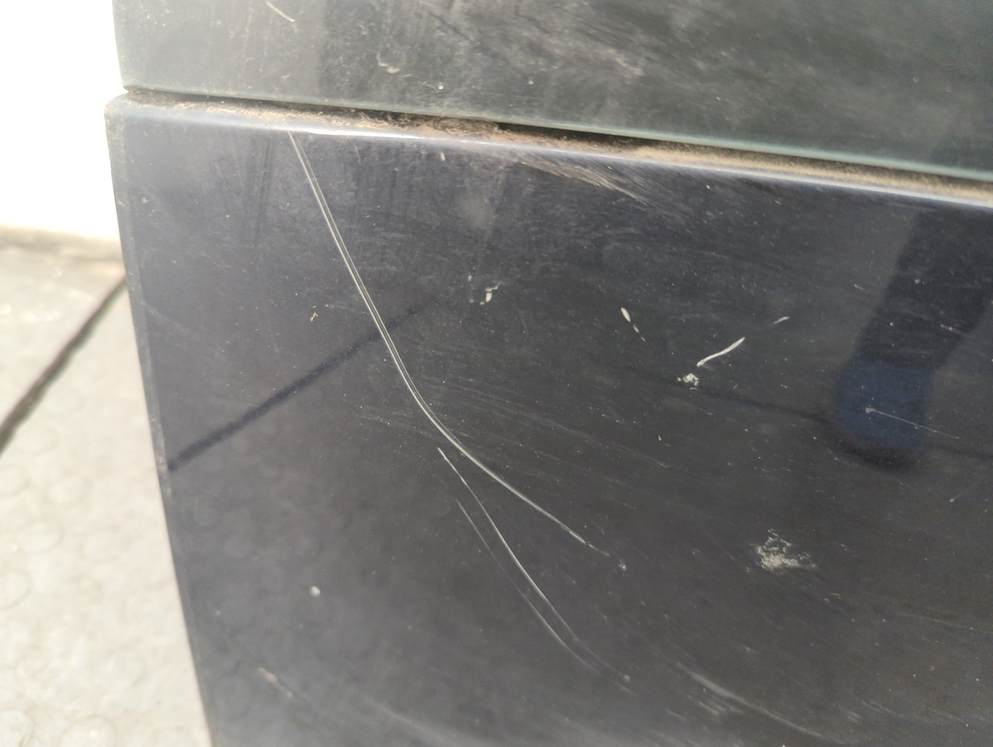 Дверь багажника