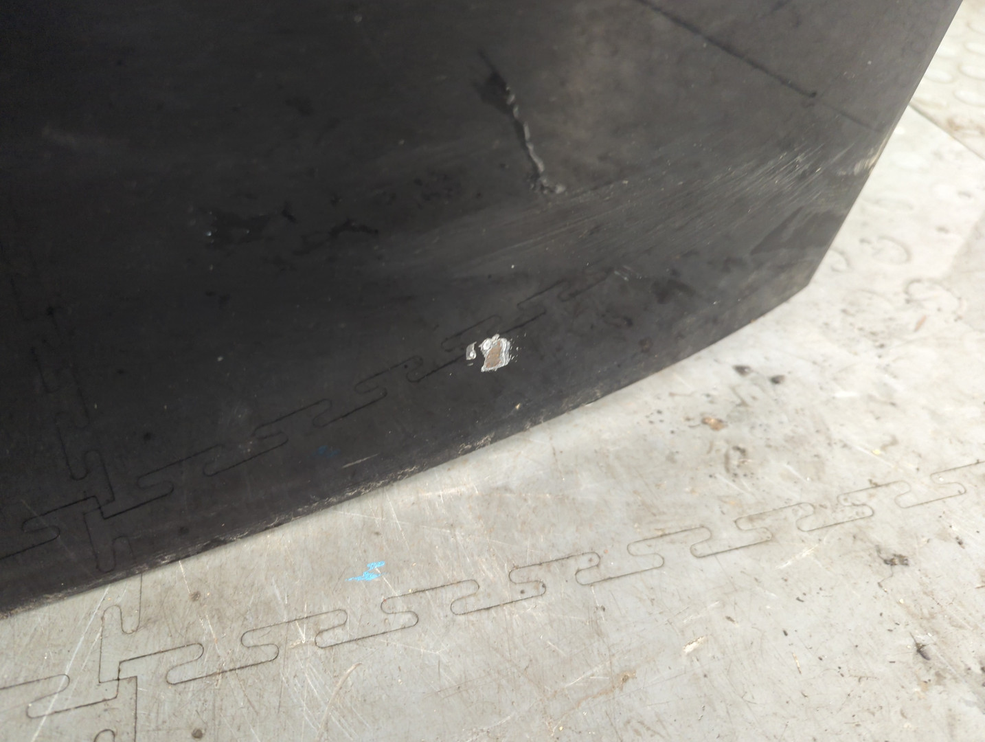 Дверь багажника