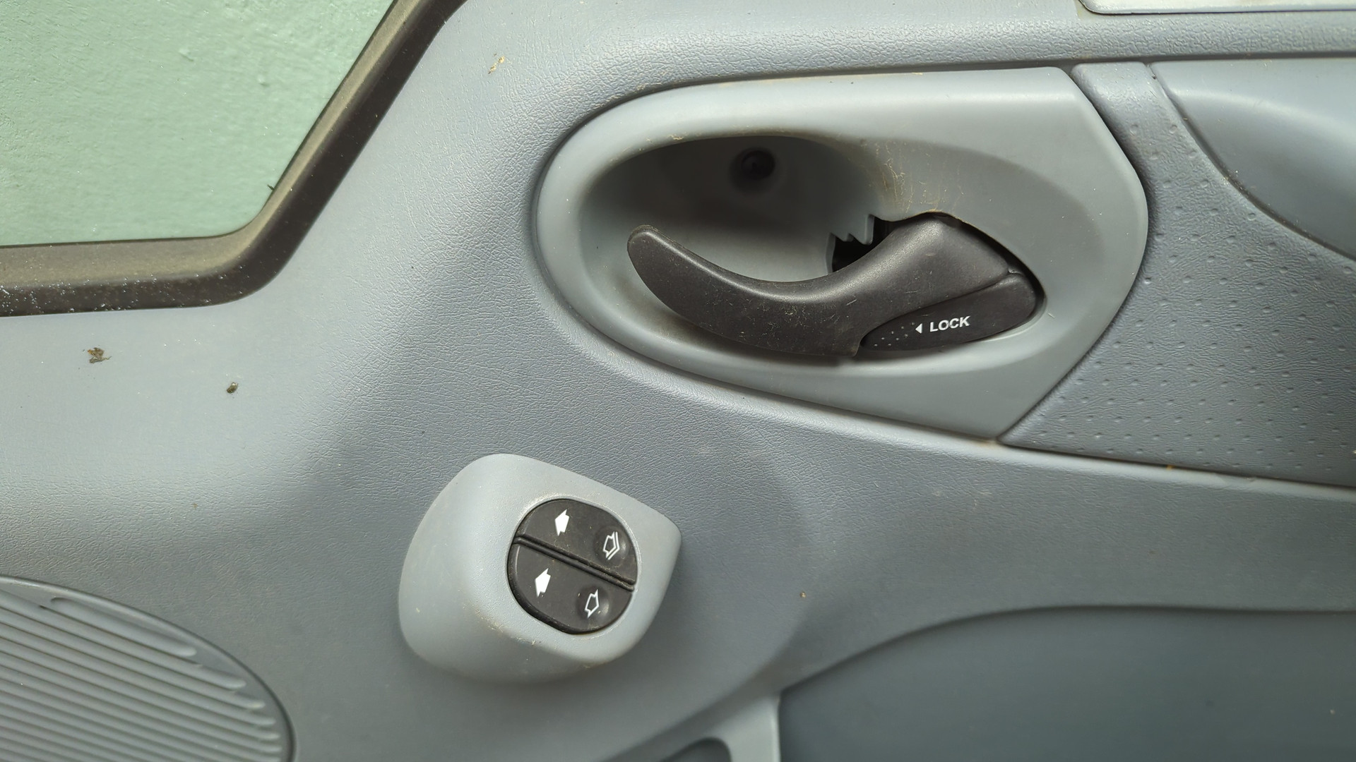 Дверь передняя правая