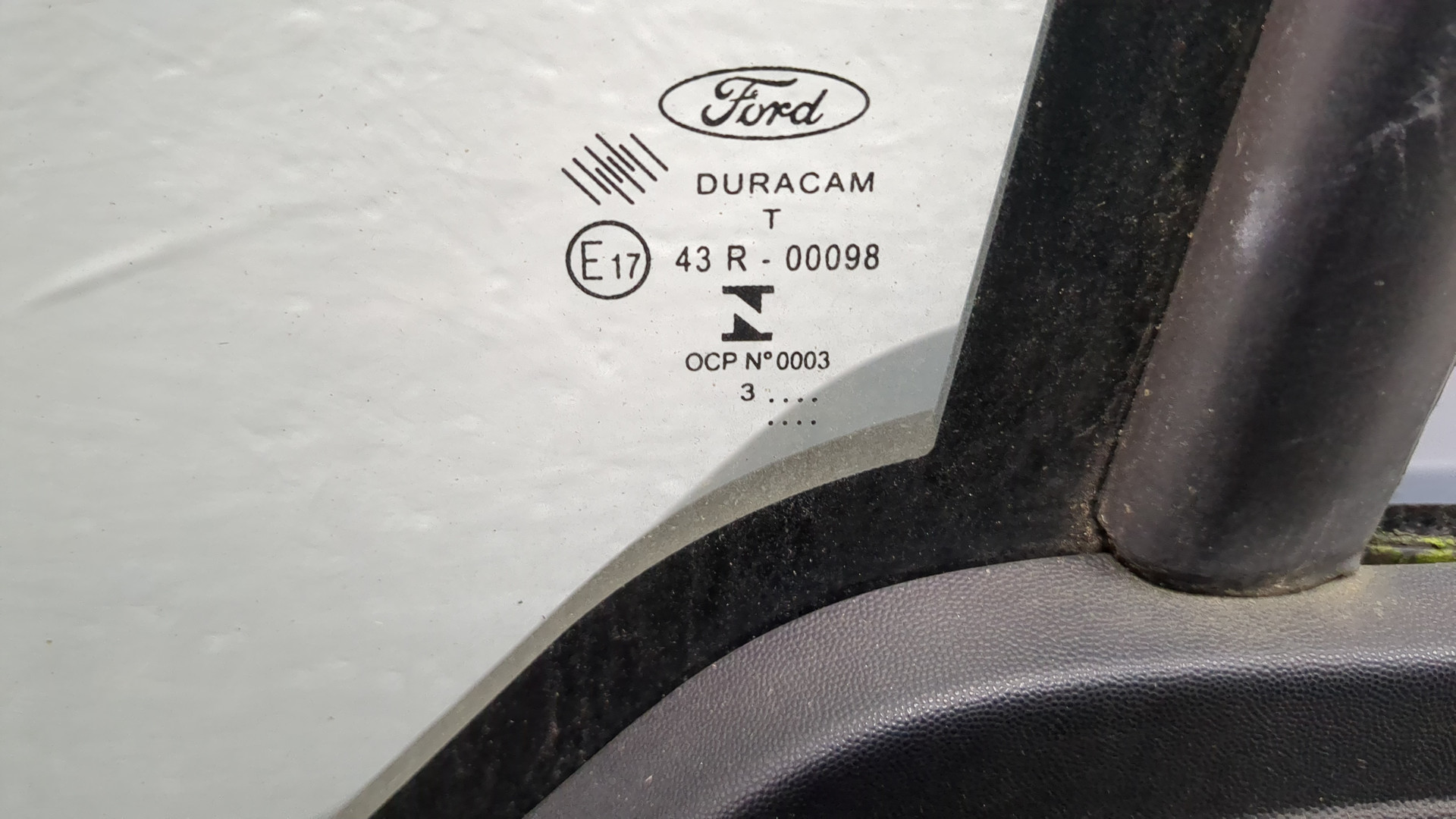 Дверь передняя левая