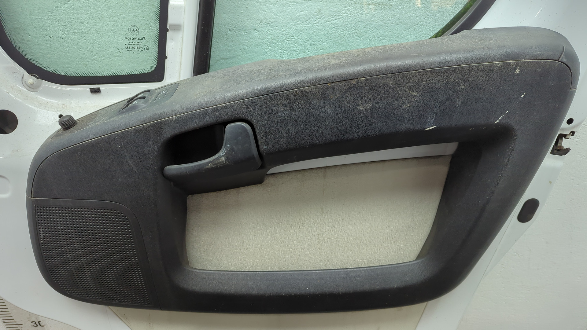 Дверь передняя правая