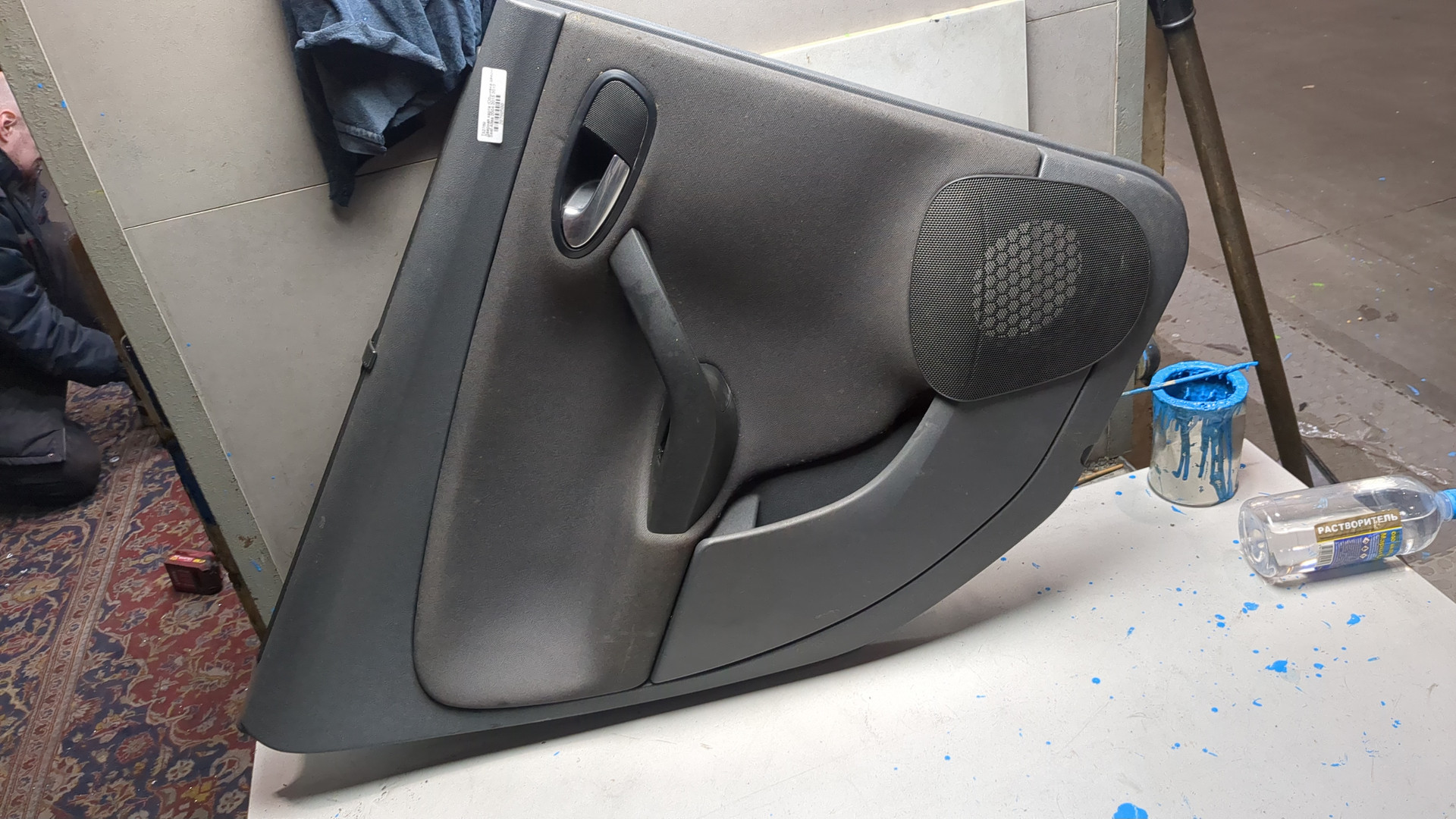 Обшивка двери задней левой