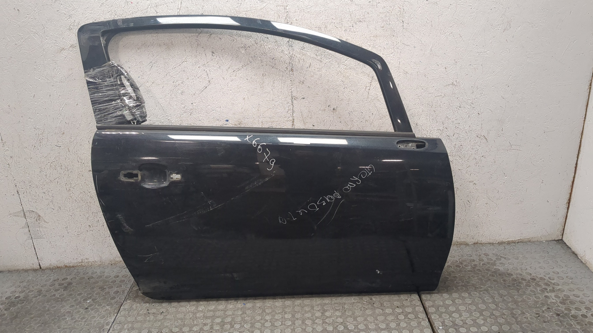Дверь передняя правая