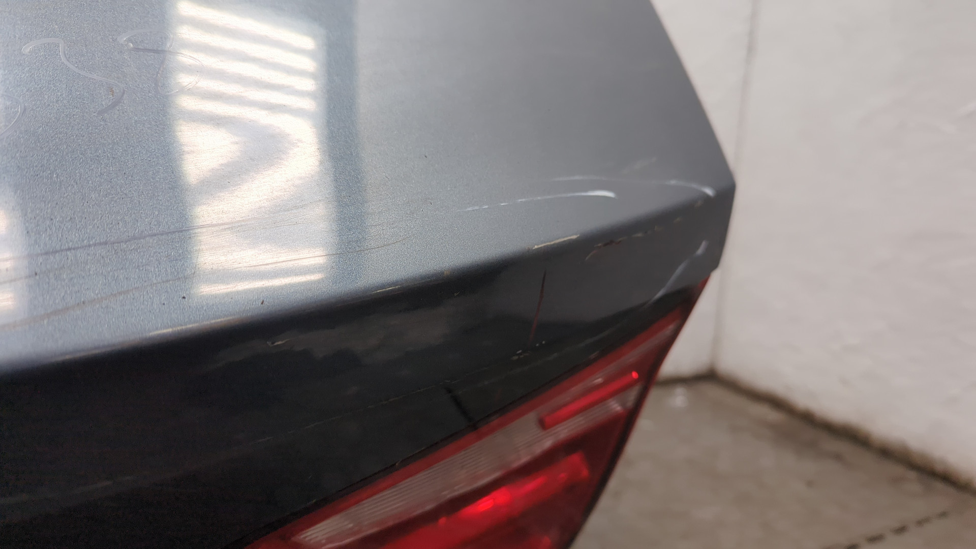 Дверь багажника