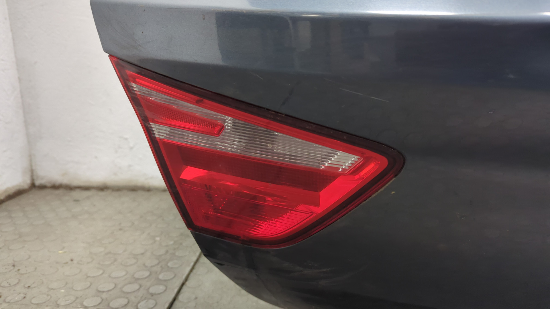 Дверь багажника