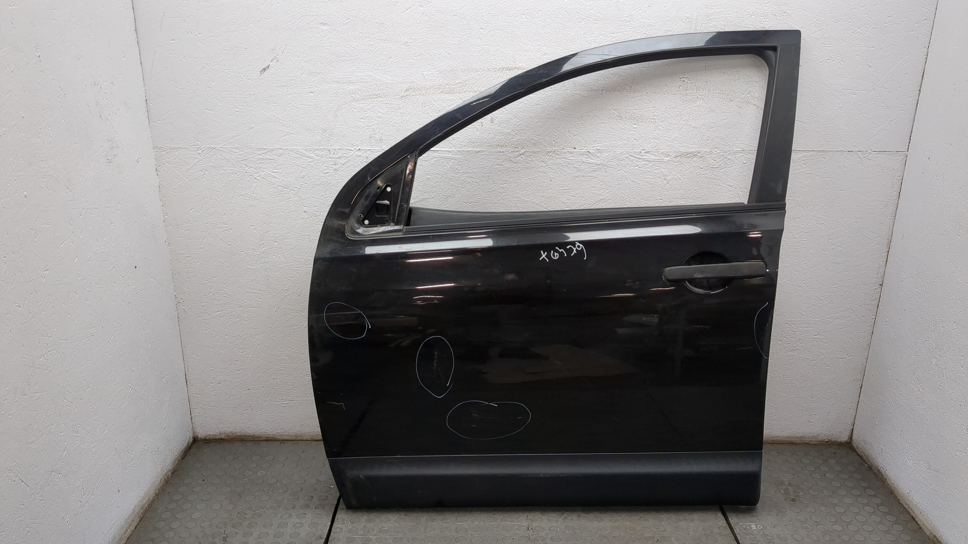 Дверь передняя левая