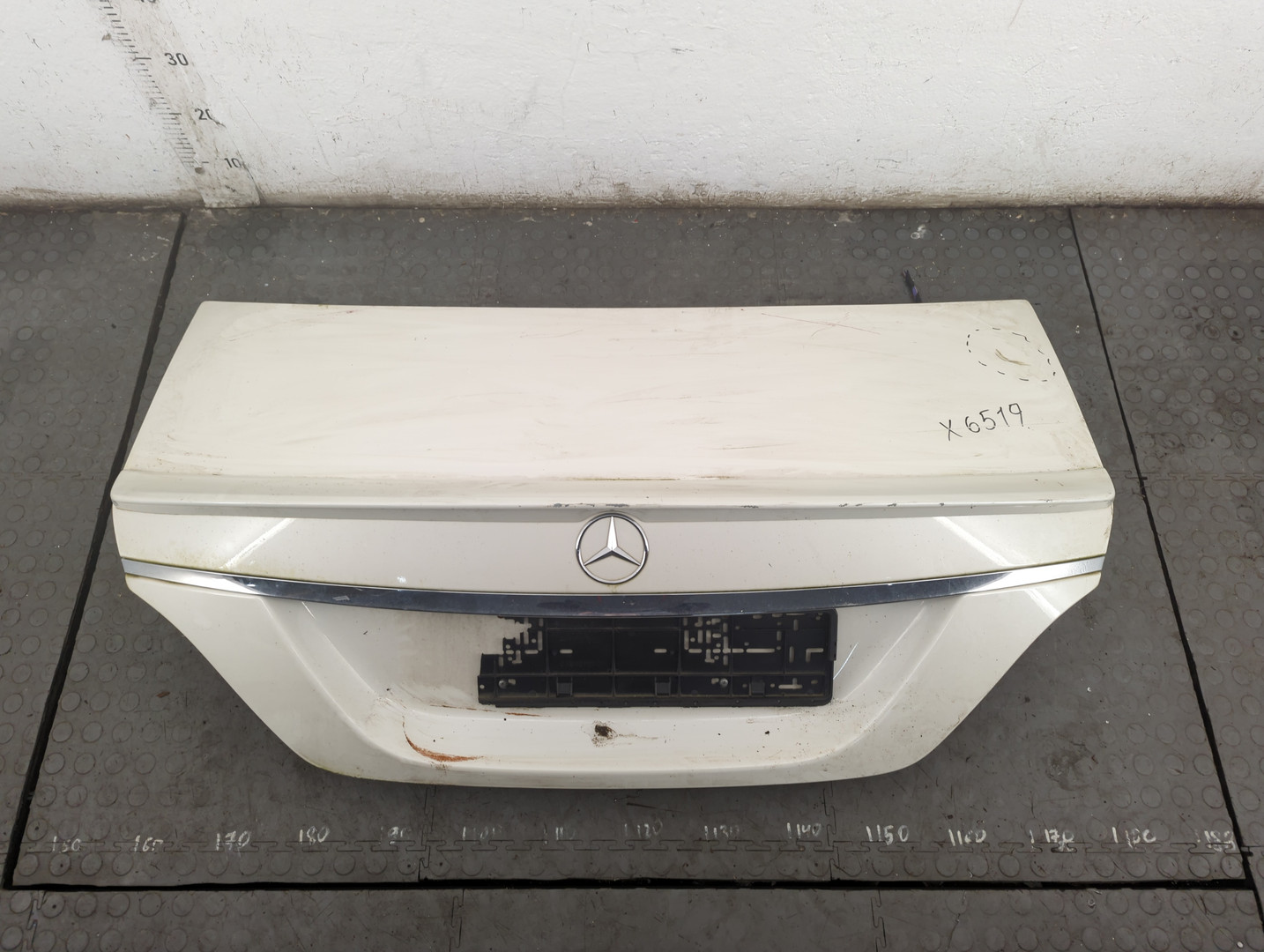 Дверь багажника