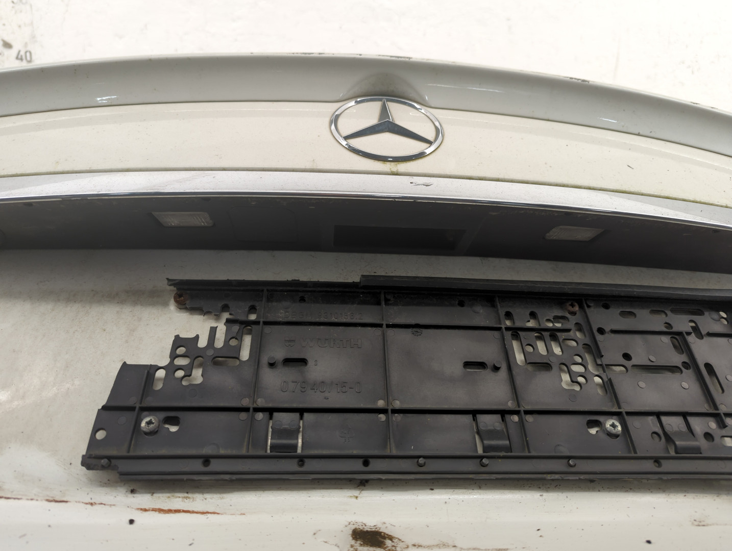 Дверь багажника