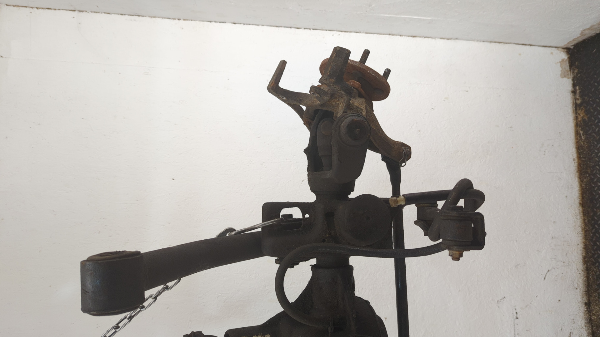 Мост передний