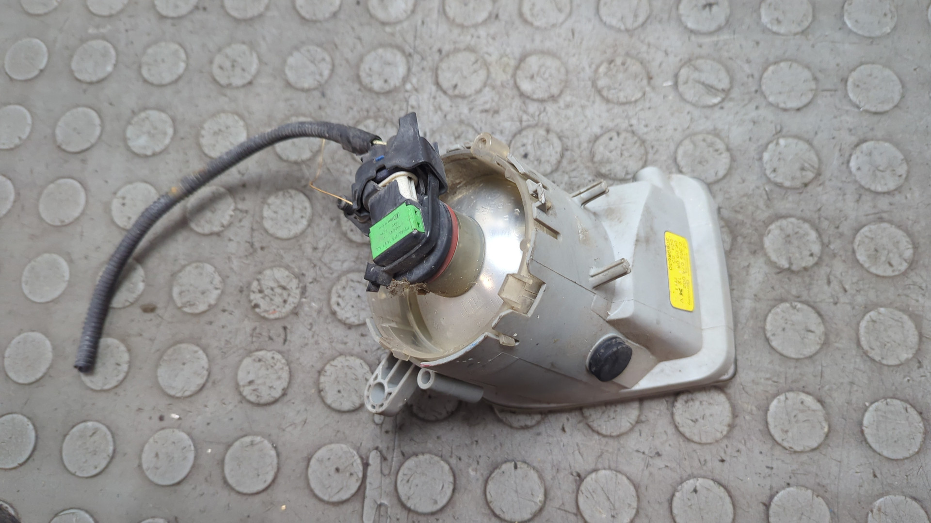 Фара противотуманная правая