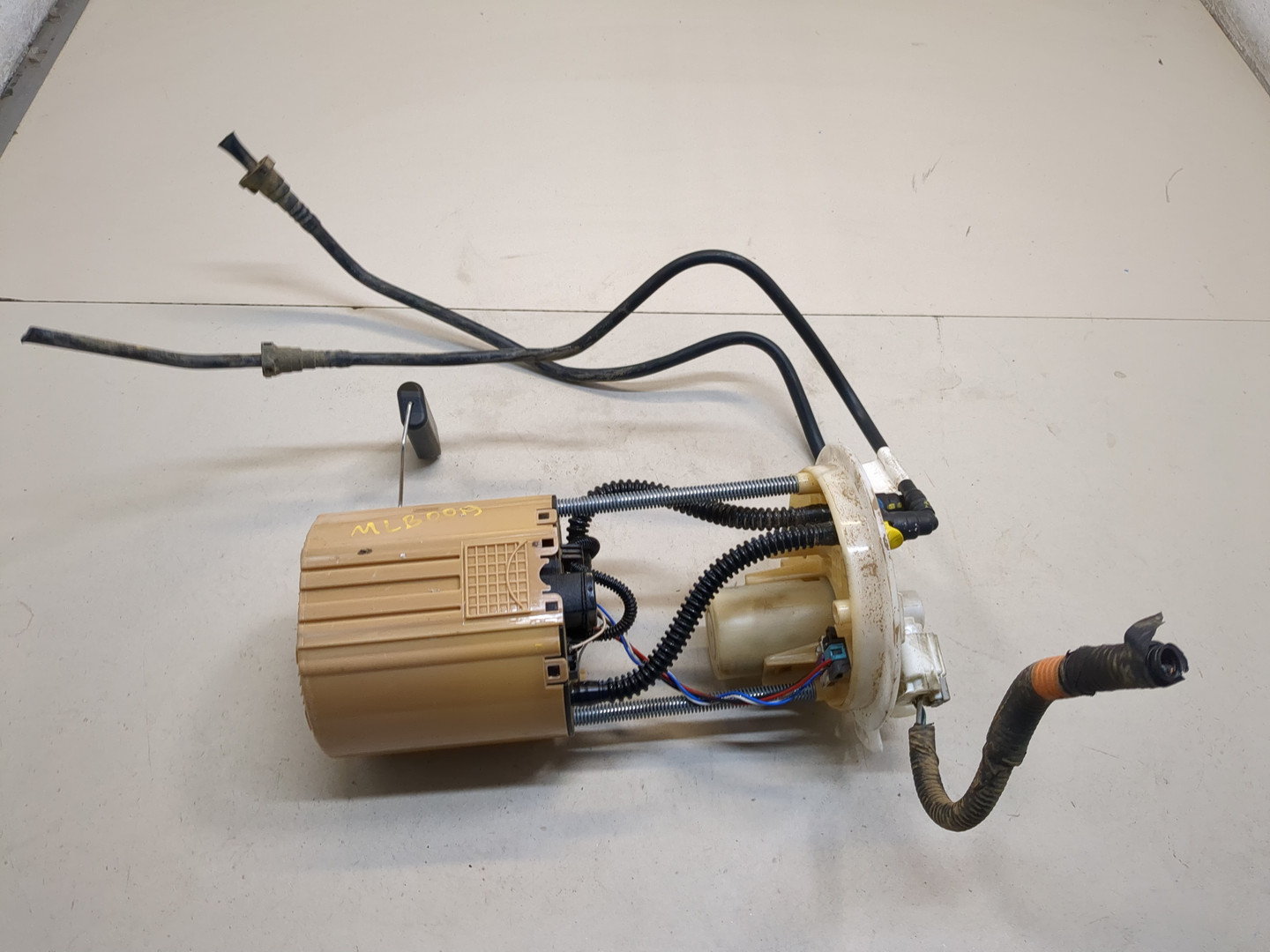 Насос топливный электрический