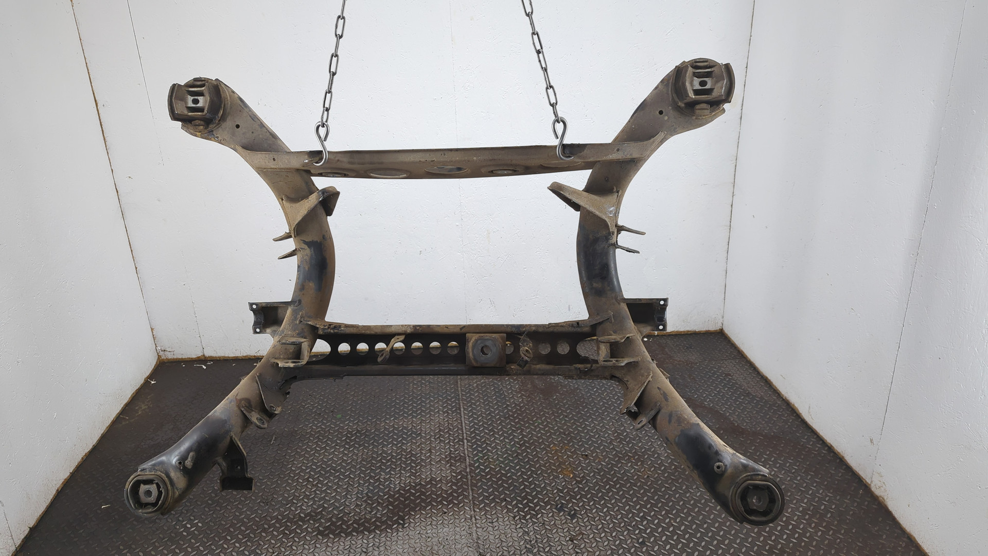 Балка задняя